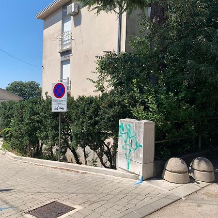 Sanela- Apartman Za Bezbrizan Odmor Crikvenica Bagian luar foto