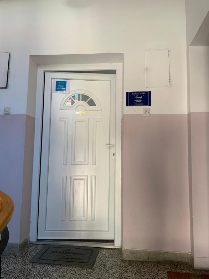 Sanela- Apartman Za Bezbrizan Odmor Crikvenica Bagian luar foto